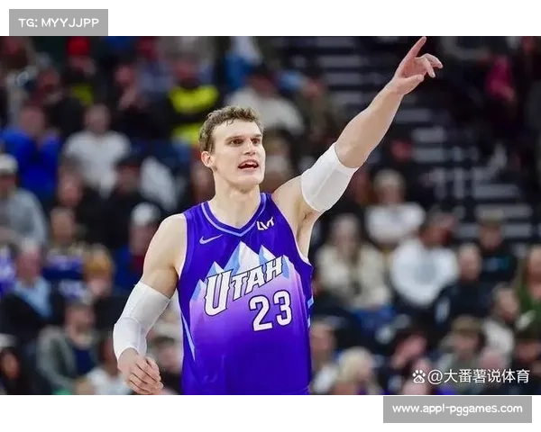 爵士战胜篮网，球队年轻核心马克卡宁表现全面